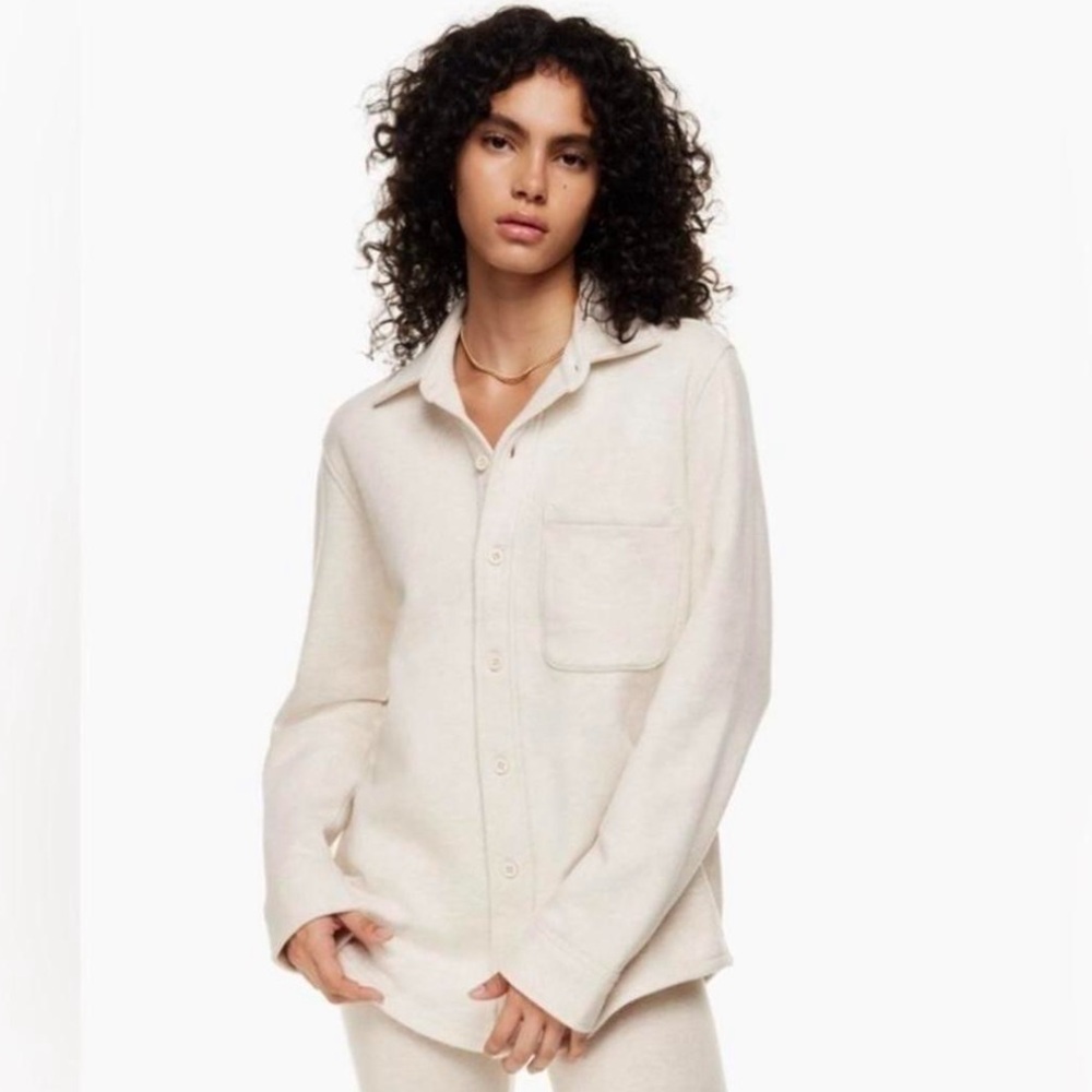 Aritzia Tna Cozy Boyfriend Button up
